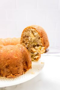 close up of jewish apple cake being sliced